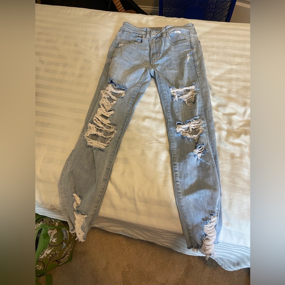 American Eagle Outfitters Light Blue Distressed Skinny Jeans